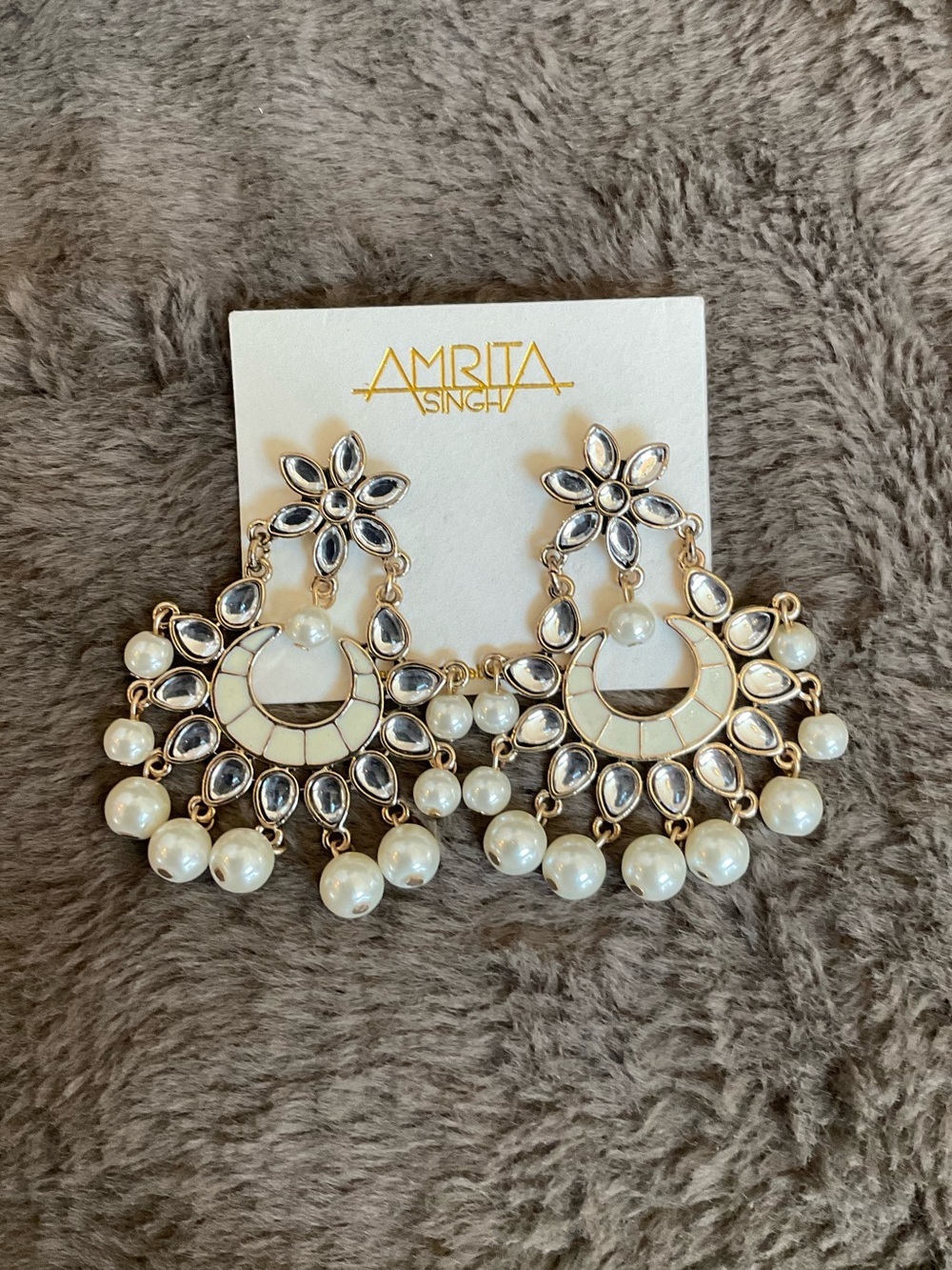 NWT Amrita Singh Chandbali Earrings